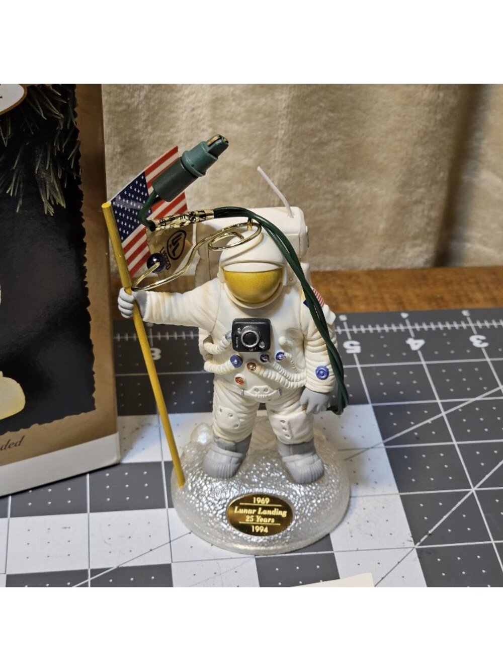 1994 Hallmark Keepsake Ornament The Eagle Has Landed HEAR NEIL ARMSTRONG'S VOICE